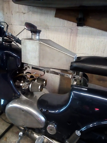 PETER’S CAFE RACER photograph 3
